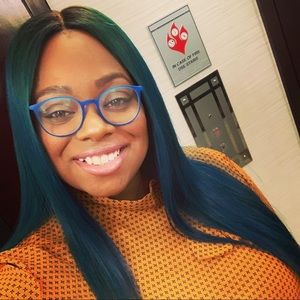 Meet your Posher, Whitney